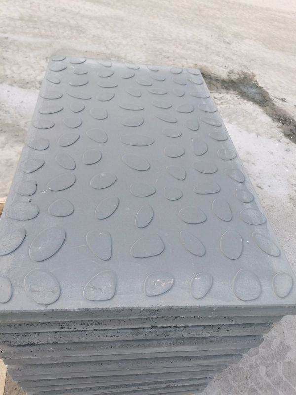 復(fù)合材料的高鐵RPC蓋板廠家的性能