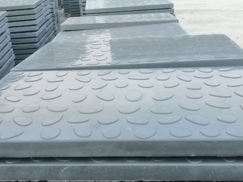 復(fù)合電纜溝蓋板預(yù)埋螺栓