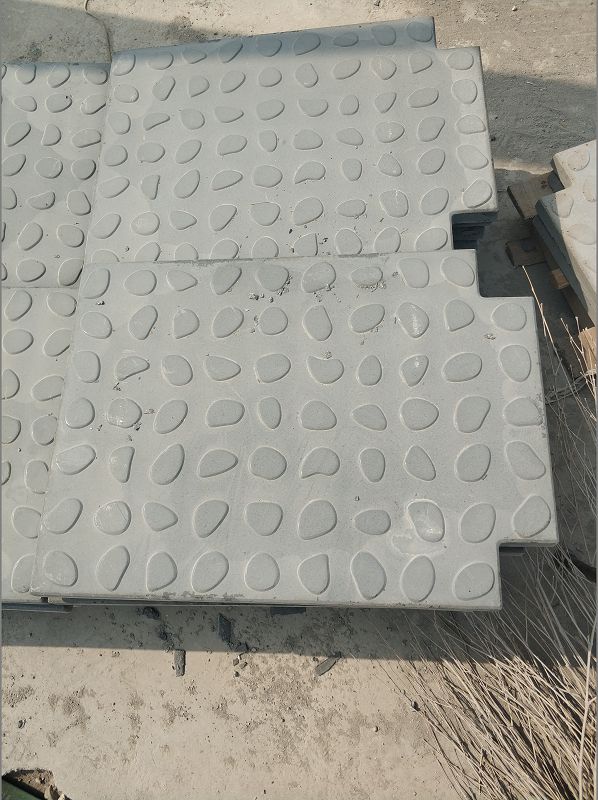 復(fù)合電纜溝蓋板多少錢？