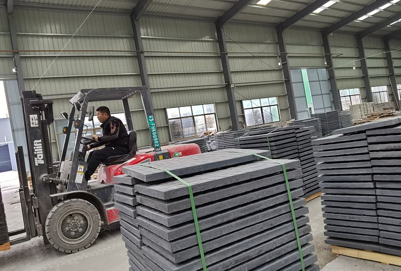 復合電纜溝蓋板光伏應用