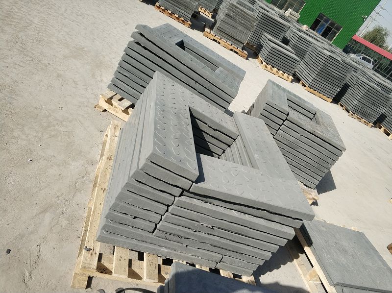 高鐵護欄有哪些優(yōu)點呢?